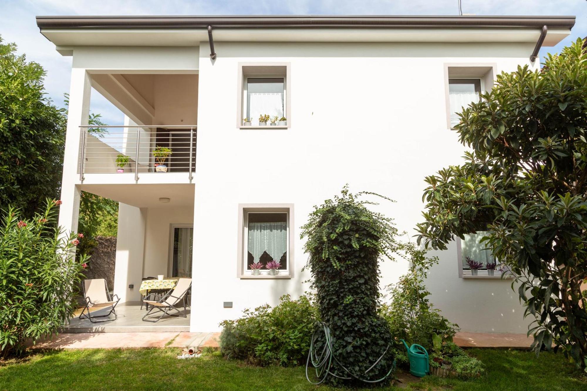 Appartamento Con Giardino Le Querce Sistiana Luaran gambar